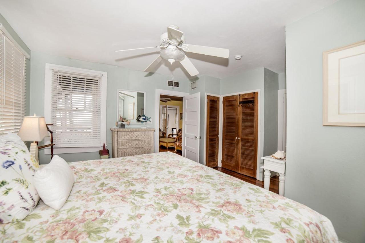Sun N Fun Beachfront Vacation Rentals 인디언쇼어스 외부 사진