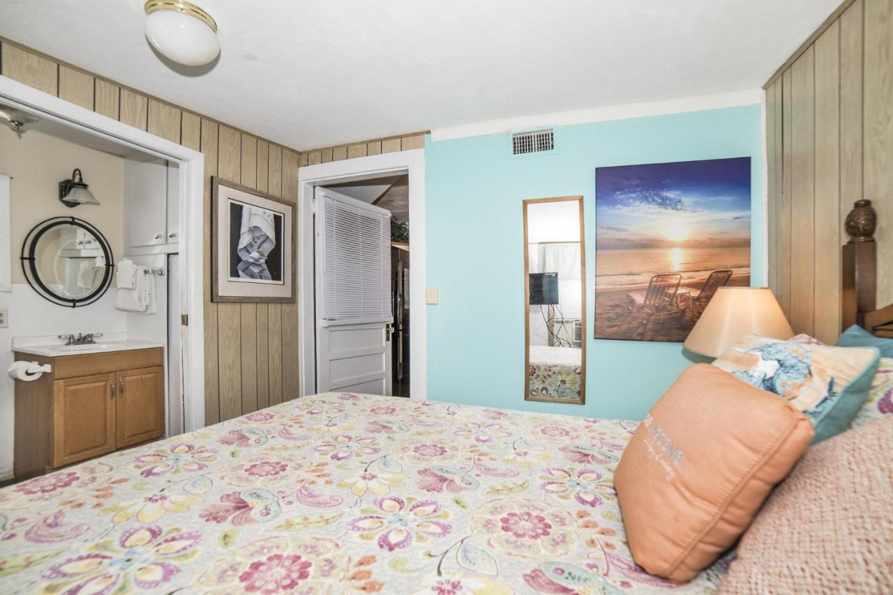 Sun N Fun Beachfront Vacation Rentals 인디언쇼어스 외부 사진