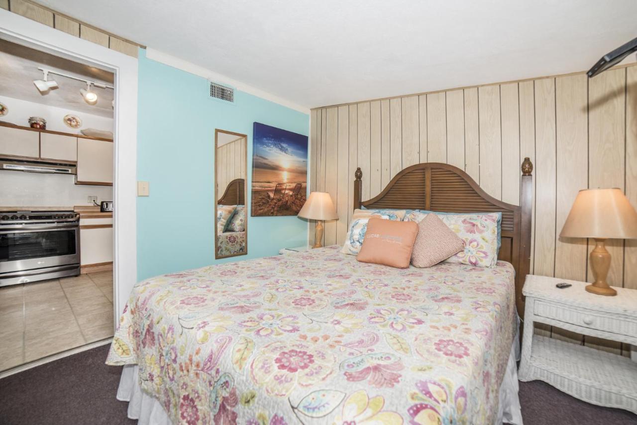 Sun N Fun Beachfront Vacation Rentals 인디언쇼어스 외부 사진
